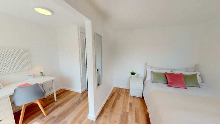 6 Bedroom House To Rent In Monterey Gardens, EX4