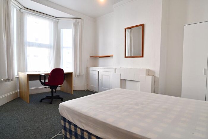 5 Bedroom Terraced House To Rent In Roundhill Crescent, Brighton, BN2