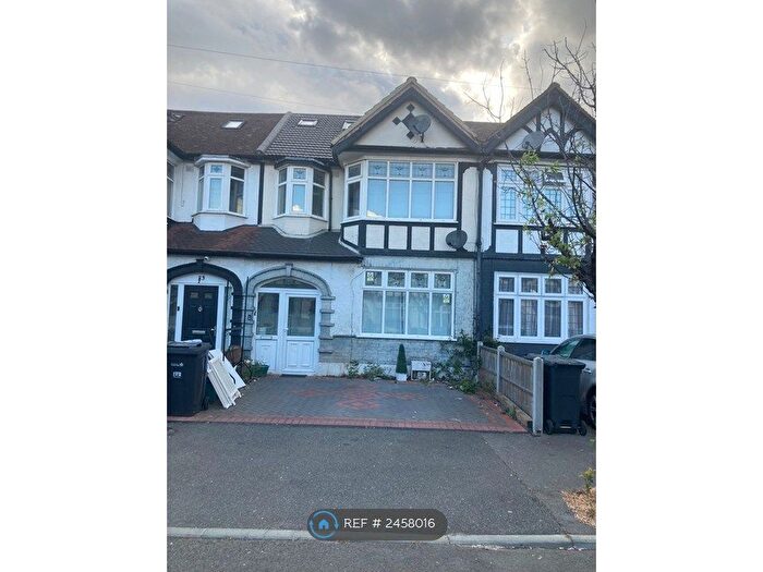 4 Bedroom Terraced House To Rent In Eccleston Crescent, Romford, RM6