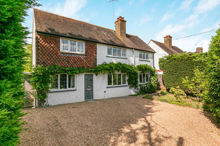 4 Bedroom Detached House For Sale In Elmbridge Road, Cranleigh, GU6