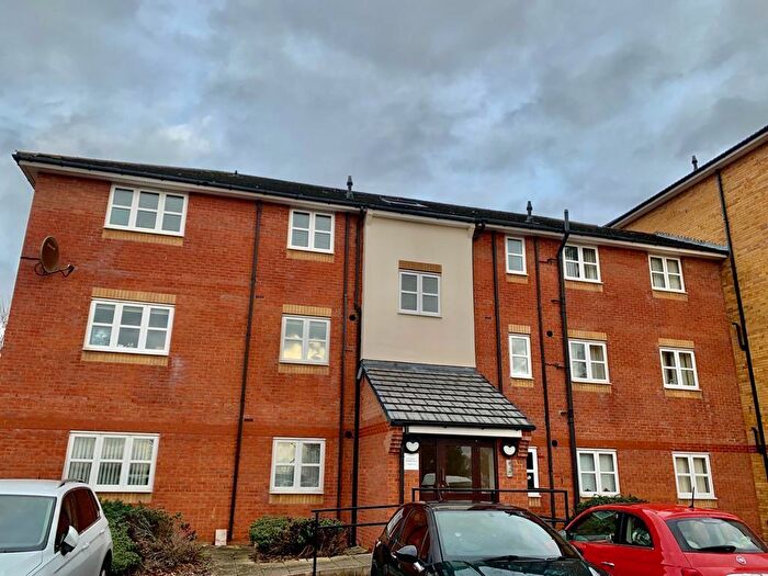 2 Bedroom Apartment To Rent In Farnside Court, *** Month Let***, L17