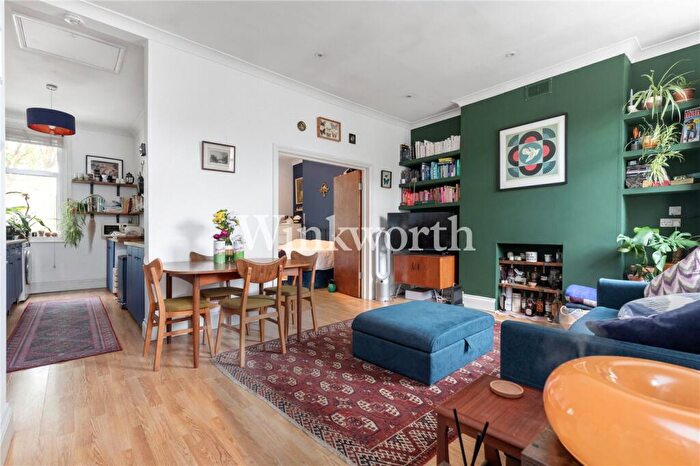 2 Bedroom Apartment For Sale In Station Road, London, N22