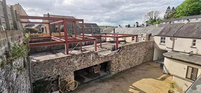 4 Bedroom Detached House For Sale In Market Street, Tavistock, PL19