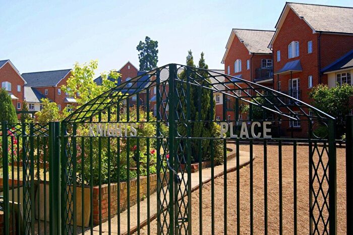 2 Bedroom Apartment To Rent In Knights Place, Windsor, Berkshire, SL4