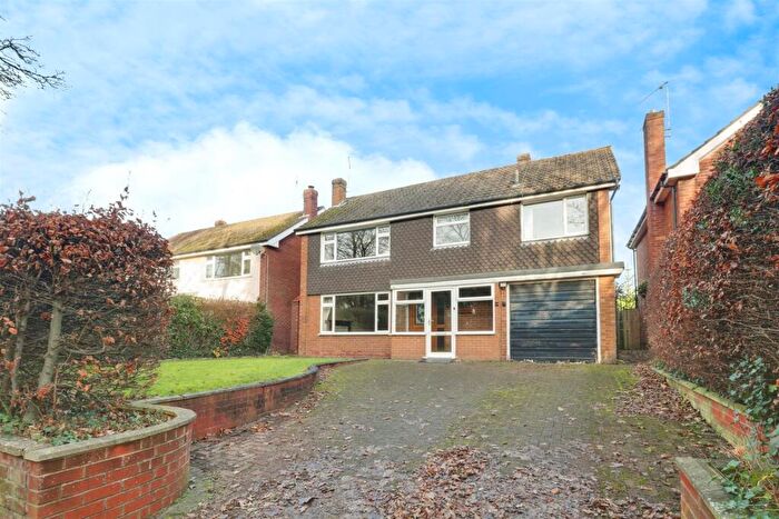3 Bedroom Detached House For Sale In Pikemere Road, Alsager, ST7