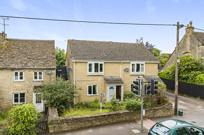 3 Bedroom Semi Detached House For Sale In London Road, Tetbury, GL8