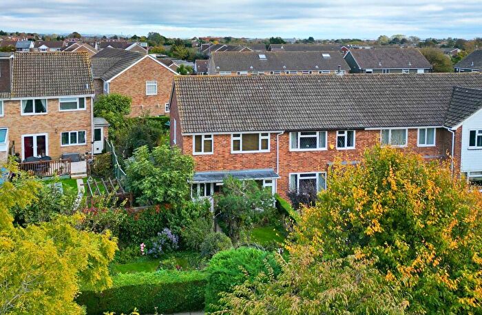 3 Bedroom End Of Terrace House For Sale In Roman Walk, Sompting, BN15