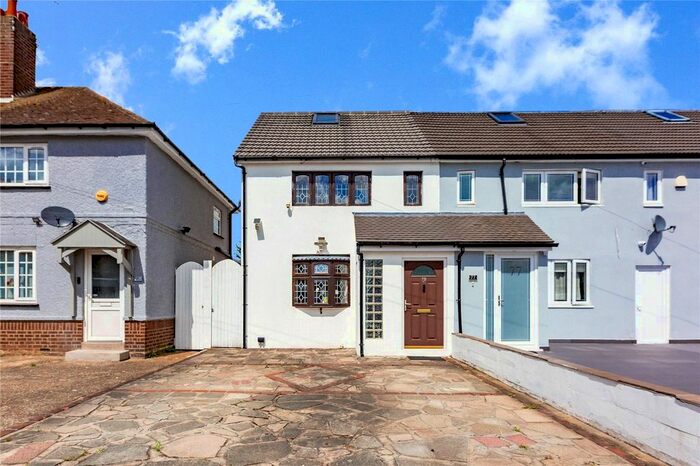 3 Bedroom End Of Terrace House To Rent In Meadow Road, Rush Green, Romford, RM7