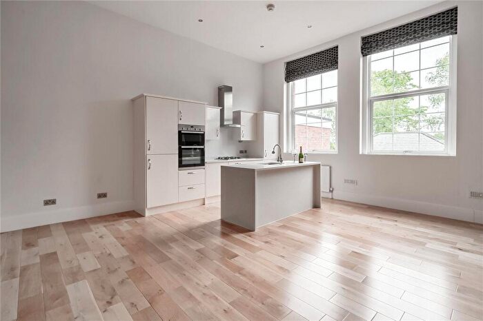 2 Bedroom Flat To Rent In Abbey Square, Tewkesbury, GL20