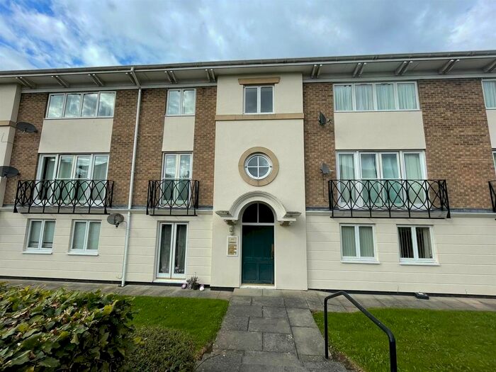 2 Bedroom Flat To Rent In Hawkesbury Mews, Darlington, DL3