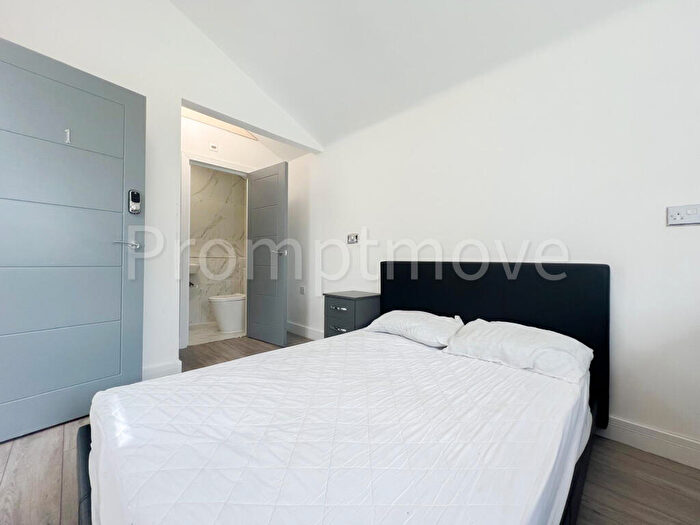 Studio To Rent In Stanford Road Luton, LU2