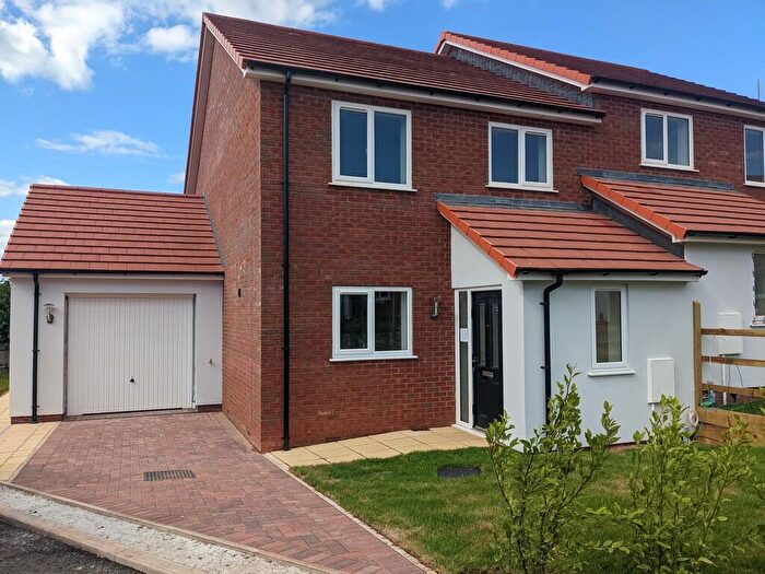 3 Bedroom Semi-Detached House To Rent In Littlewood Close, EX5