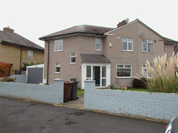 3 Bedroom End Of Terrace House To Rent In Lichfield Road, Dagenham RM8