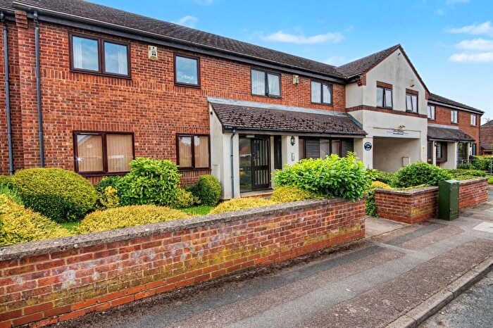 2 Bedroom Flat For Sale In Homestead Way, Northampton, NN2