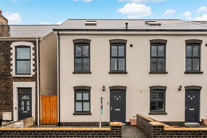 4 Bedroom Semi-Detached House For Sale In Bolgoed Road, Pontarddulais, Swansea, SA4