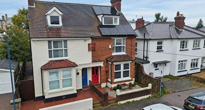 4 Bedroom Semi Detached House For Sale In Reginald Road, Maidstone, ME16