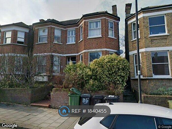 1 Bedroom Flat To Rent In Thornlaw Road, London, SE27
