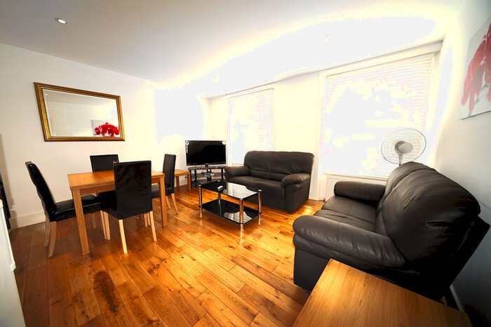 3 Bedroom Flat To Rent In Cromwell Road, London SW7