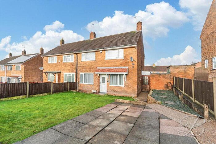 3 Bedroom Semi-Detached House To Rent In Robin Hood Avenue, Warsop, Mansfield, NG20