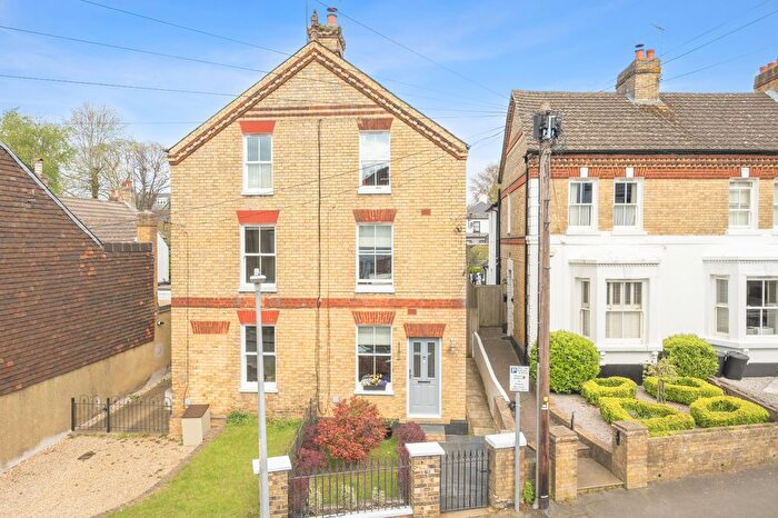 4 Bedroom Semi-Detached House For Sale In Hitchen Hatch Lane, Sevenoaks, TN13