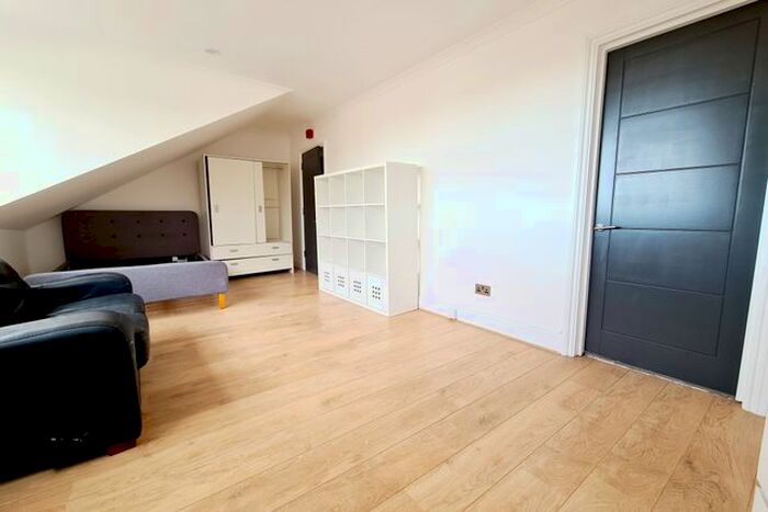 Studio To Rent In Grosvenor Avenue, Highbury, N5