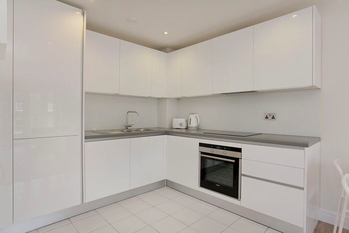 1 Bedroom Flat To Rent In Havilland Mews, London, W12
