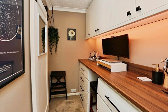 2 Bedroom Semi-Detached House For Sale In Tukes Avenue, Gosport, PO13