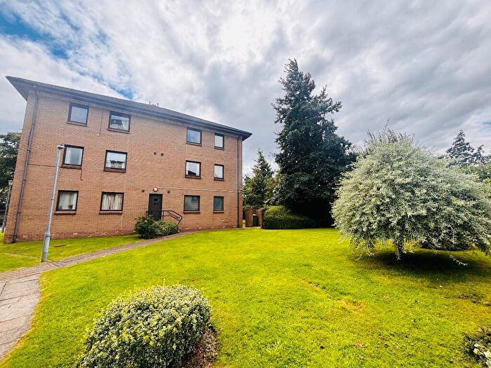 2 Bedroom Flat To Rent In Crescent Road, Scotstounhill, Glasgow, G13