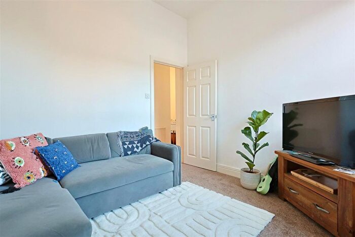 2 Bedroom Flat To Rent In Fourth Avenue, Newcastle Upon Tyne, NE6