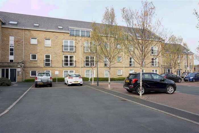 2 Bedroom Penthouse To Rent In Regent Court, Albert Promenade, Halifax, HX3