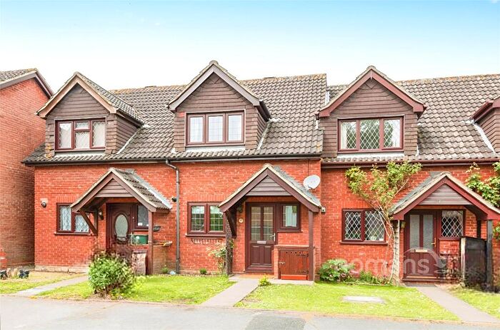 2 Bedroom House To Rent In Mongers Piece, Chineham, Basingstoke, RG24