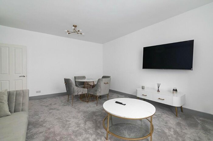 2 Bedroom Apartment To Rent In Greville Place, London, NW6