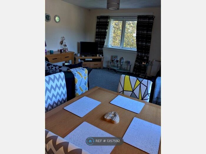 2 Bedroom Maisonette To Rent In Maggieswood Loan, Falkirk, FK1