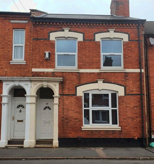 5 Bedroom House To Rent In Abbey Road, Northampton, NN4