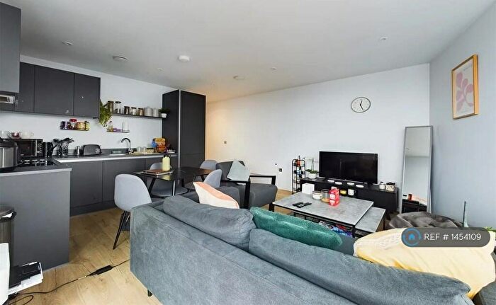 2 Bedroom Flat To Rent In Axis Tower, Manchester, M1