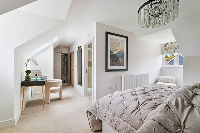 4 Bedroom Detached House For Sale In The Acorn, Banstead, SM7