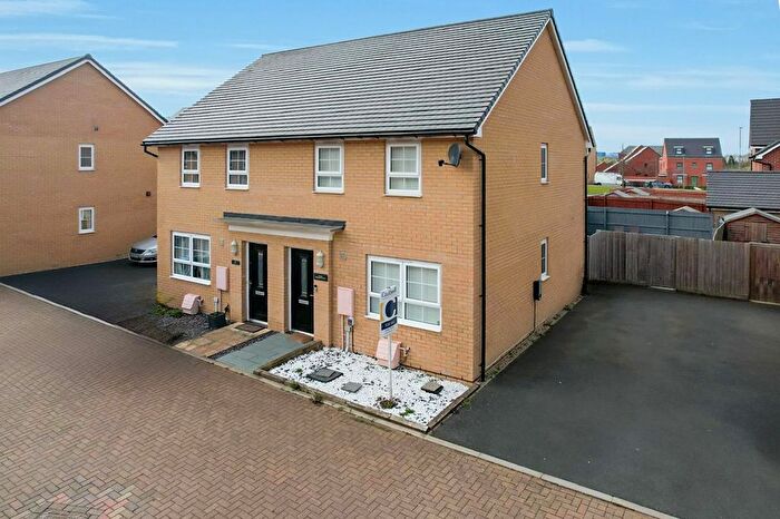 3 Bedroom Semi-Detached House For Sale In Sheppard Grove, Eagle Farm South, Milton Keynes, MK17