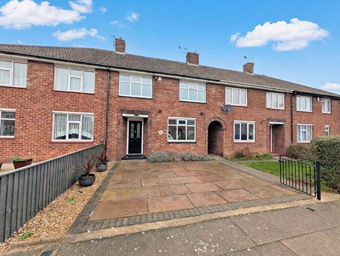 3 Bedroom Terraced House For Sale In Antrim Way, Grimsby, DN33