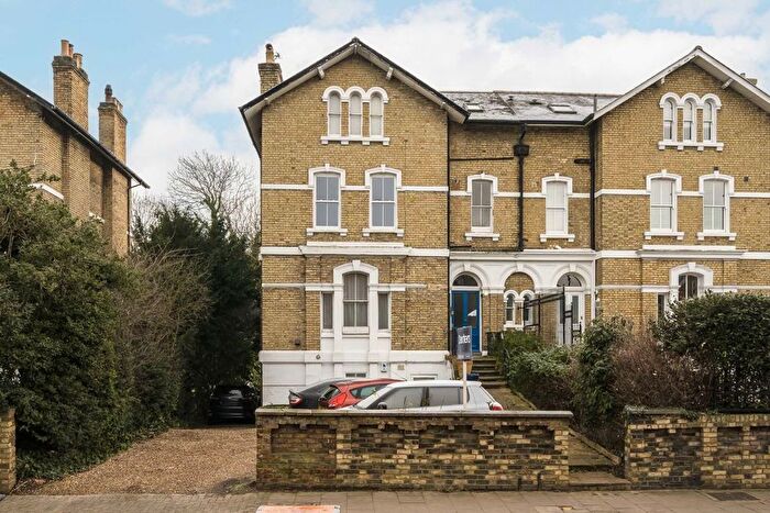 2 Bedroom Flat To Rent In St. Margarets Road, St Margarets, Twickenham, TW1