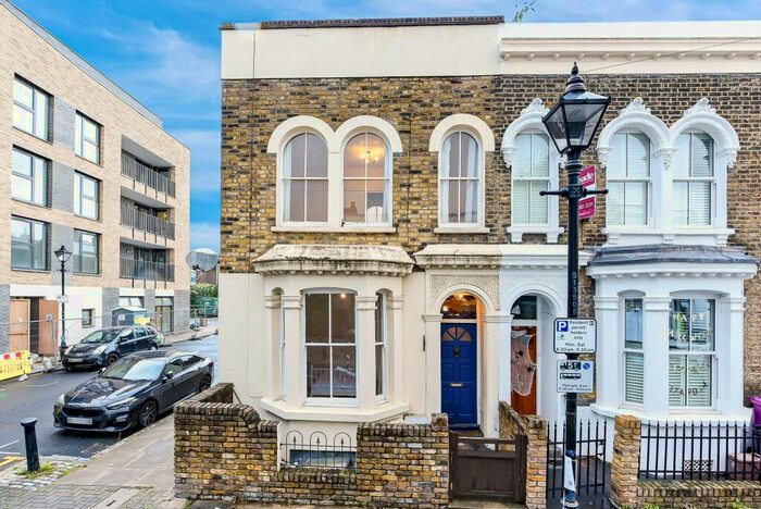 5 Bedroom End Of Terrace House To Rent In Strahan Road, Bow, E3