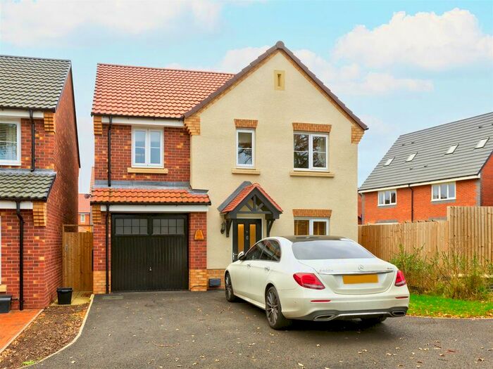 4 Bedroom Detached House For Sale In Holland Drive, Preston Street