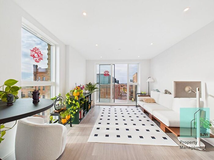 2 Bedroom Flat To Rent In Exploration Way, Aquifer House Exploration Way, SL1