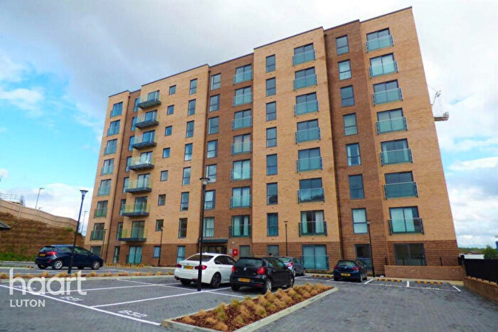2 Bedroom Flat To Rent In Stirling Drive, Luton, LU2
