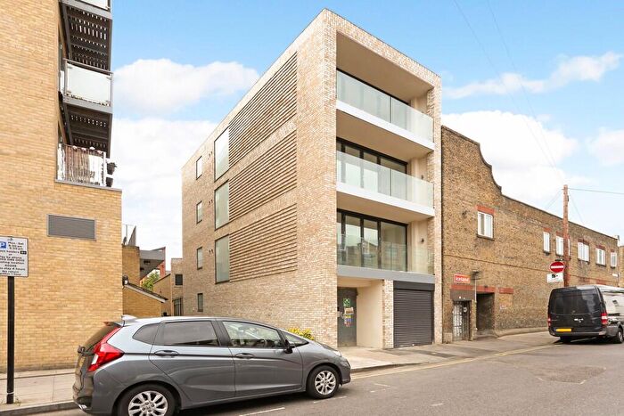 3 Bedroom Apartment To Rent In Cardigan Road, E3