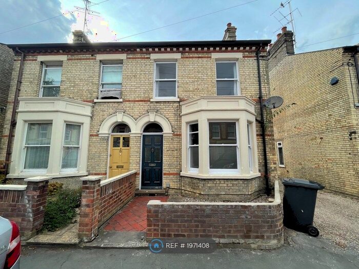 5 Bedroom End Of Terrace House To Rent In Hemingford Road, Cambridge, CB1