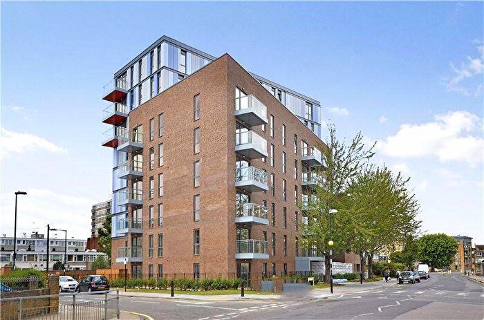 2 Bedroom Flat To Rent In Moseley Lodge, Docklands, E14