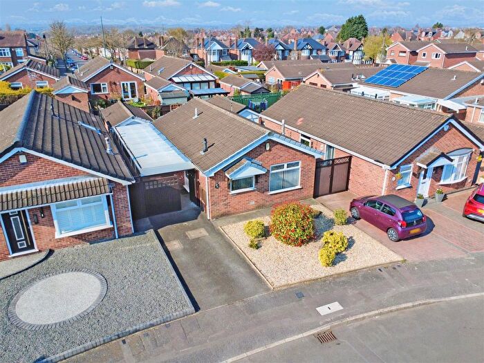 2 Bedroom Detached Bungalow For Sale In Sunningdale Road, Nottingham, NG6