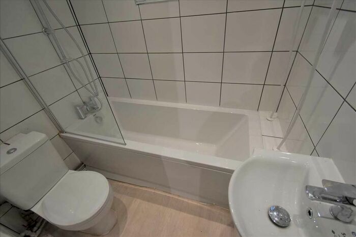 2 Bedroom Property To Rent In Gladstone Road, Dartford, DA1