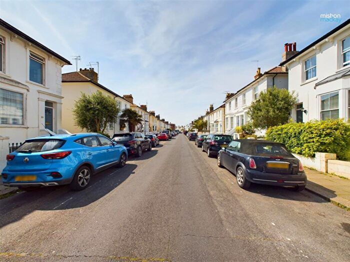 1 Bedroom Maisonette To Rent In Hova Villas, Hove, BN3