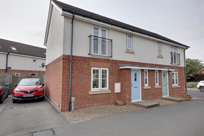 2 Bedroom Semi-Detached House For Sale In Husthwaite Road, Brough, HU15